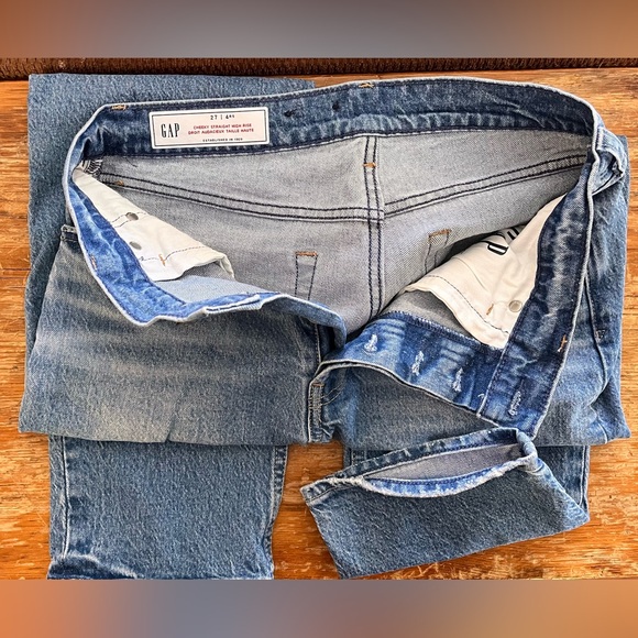 *SOLD* GAP Cheeky Highrise Straight Jeans - Picture 5 of 5